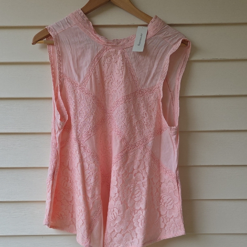 NWT Francesca's Pink Blouse with Elegant Lace XL